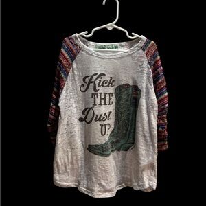Southern Grace Kick The Dust Up Tee